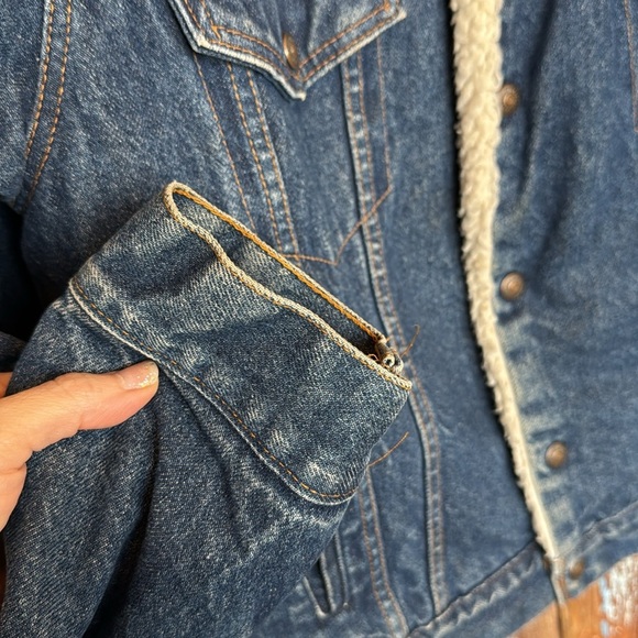 Vintage Levi’s 1980’s Sherpa Lined Blue Denim Jacket Made in USA Size 46R - Picture 4 of 7